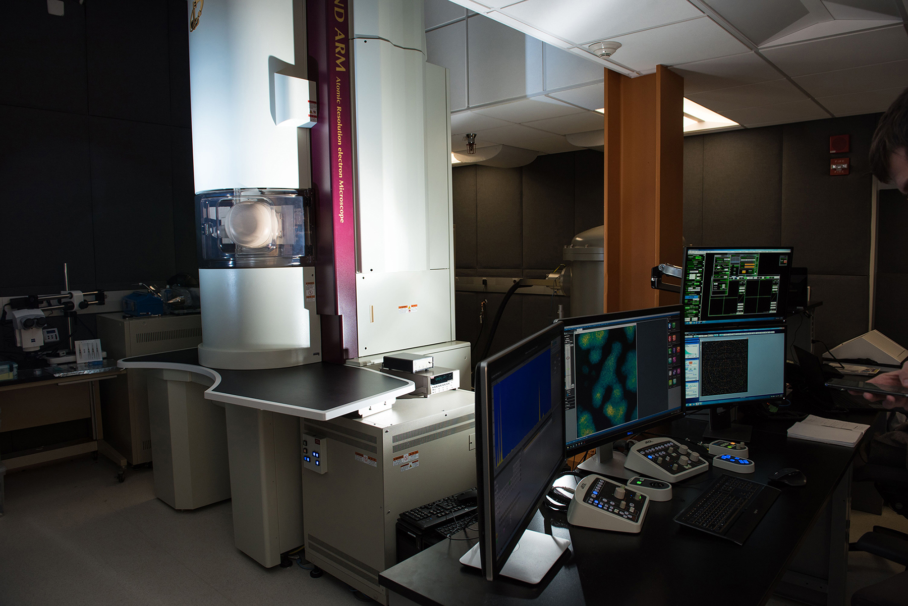 JEOL GrandARM STEM at PNNL’s Radiochemical Processing Laboratory